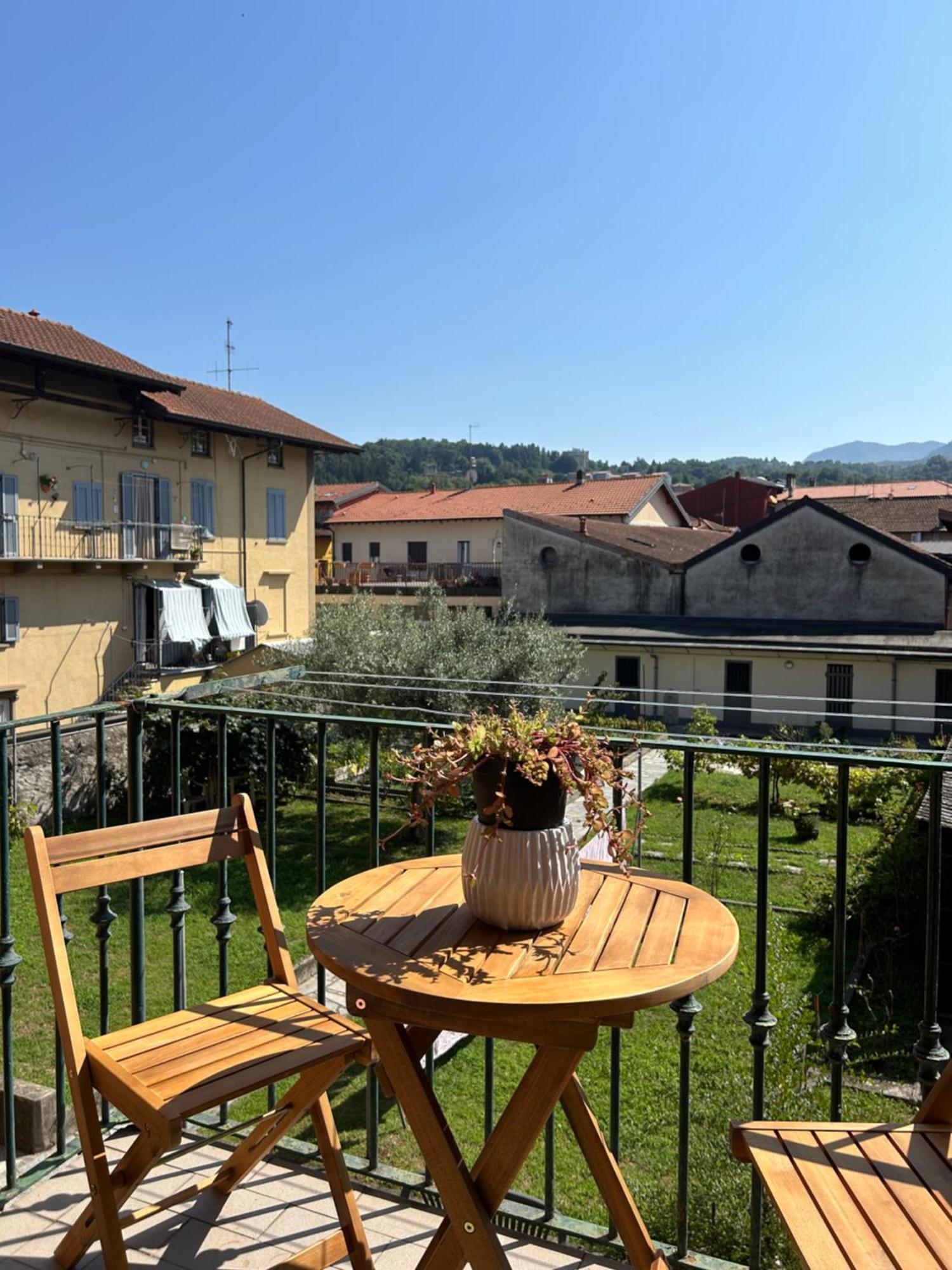 V&C Home Rental Specialist Appartamenti Fronte Lago Maggiore Germignaga Exterior foto