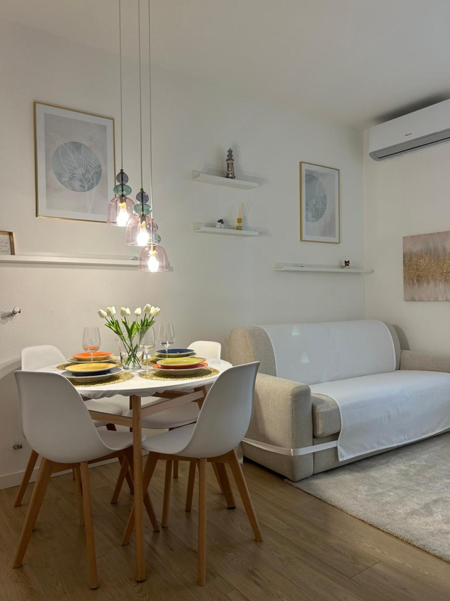 V&C Home Rental Specialist Appartamenti Fronte Lago Maggiore Germignaga Exterior foto
