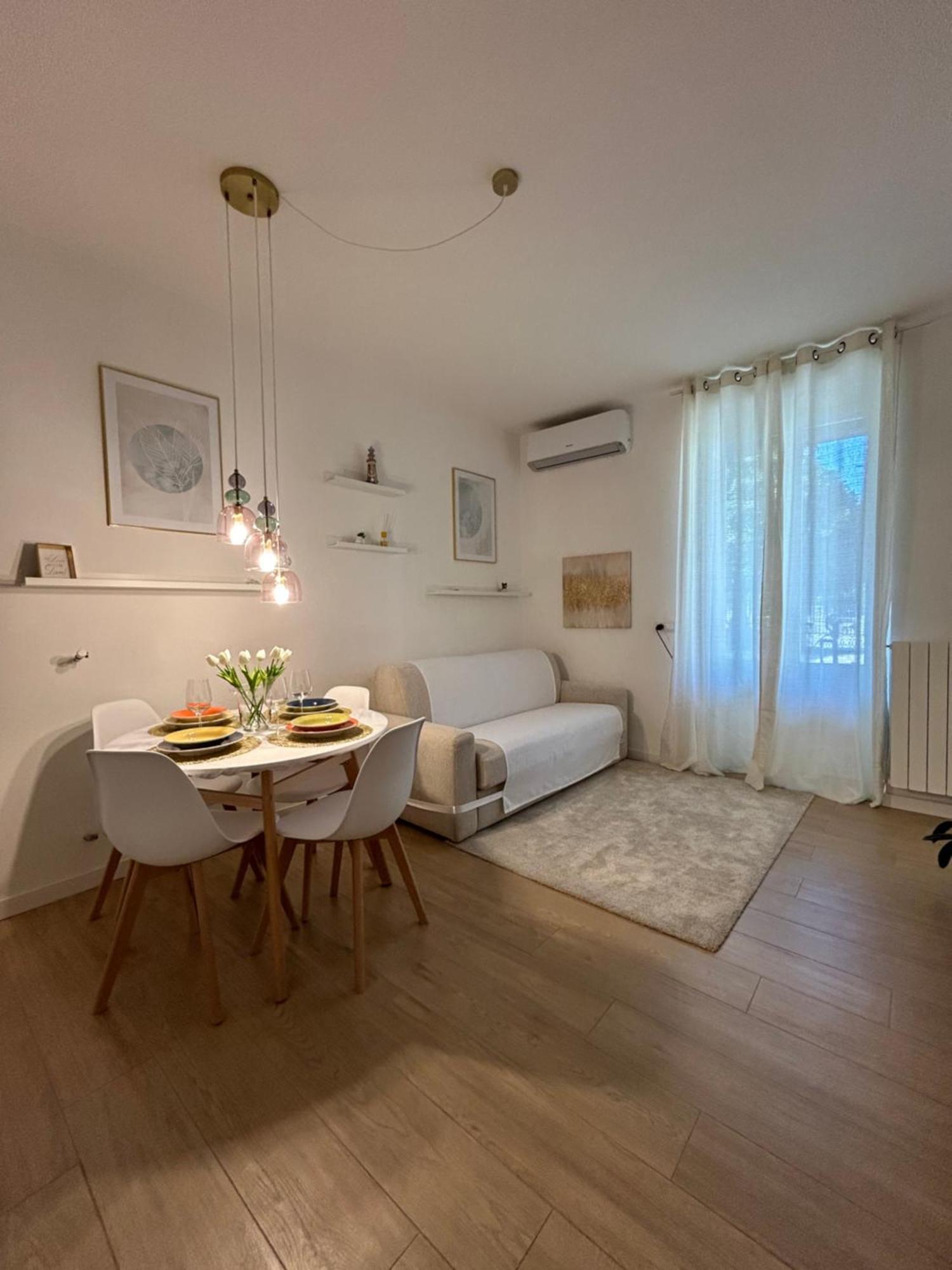 V&C Home Rental Specialist Appartamenti Fronte Lago Maggiore Germignaga Exterior foto
